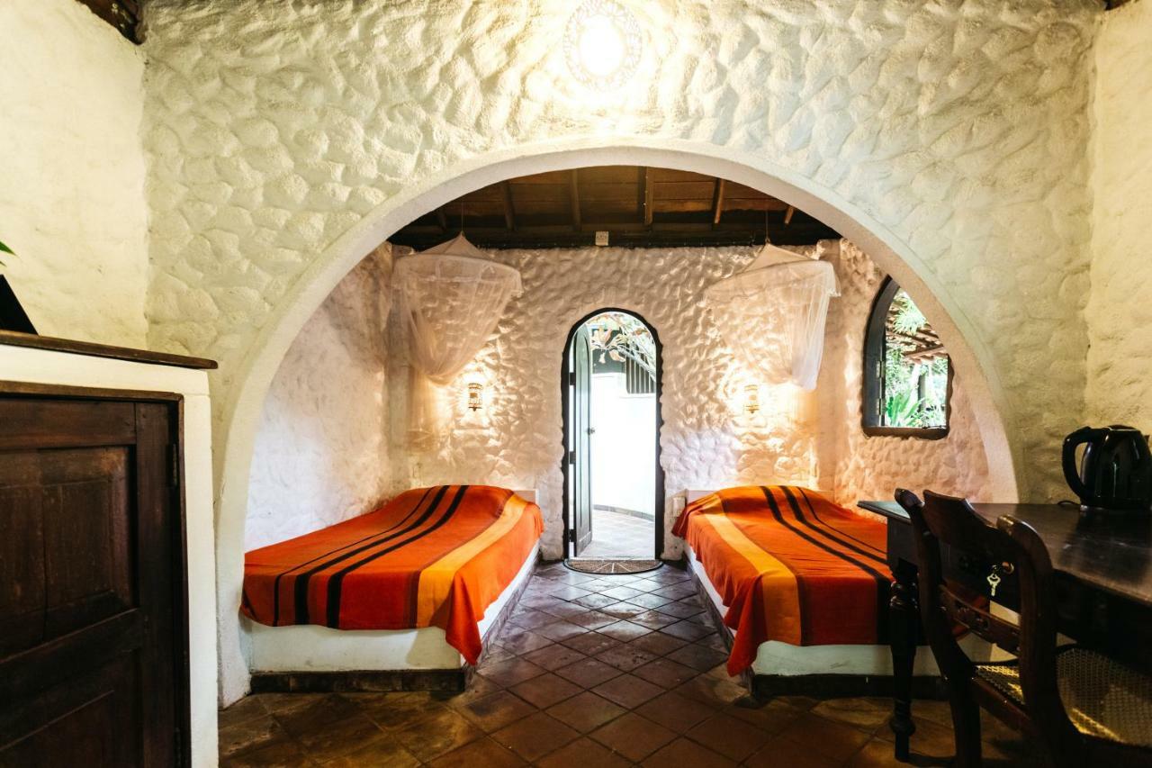 Secret Garden Villa - Унаватуна Экстерьер фото